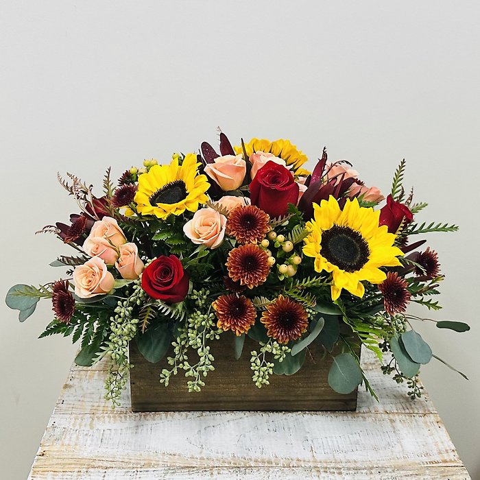 Centerpiece in Low Wooden Box