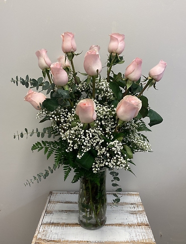 Dozen Long-Stemmed Light Pink Roses