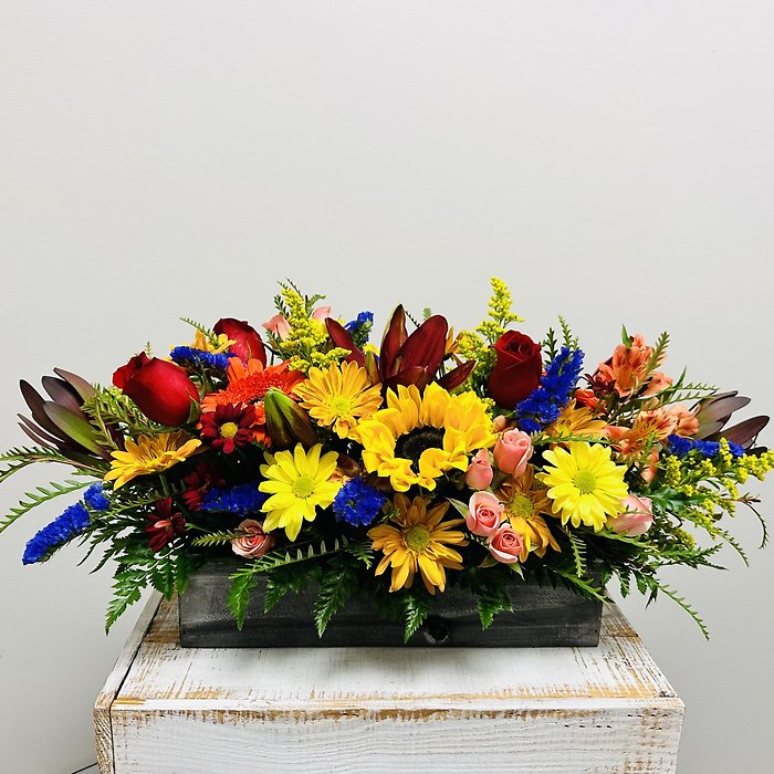 Centerpiece in Low Wooden Box
